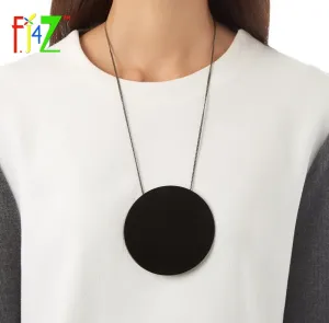 F.J4Z 2017 Designer Necklace Fashion Trendy Big Black White Acrylic Circle Long False Collar Pendant Necklaces for women Bijoux