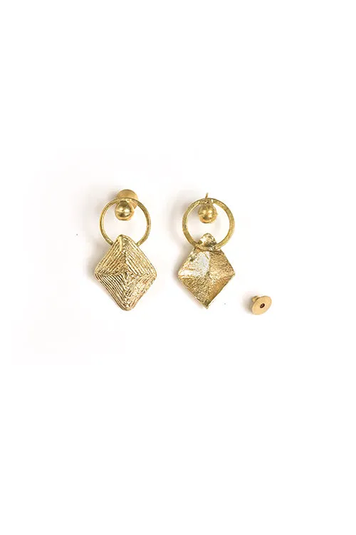 Miharu Vayu'S Studs Earrings