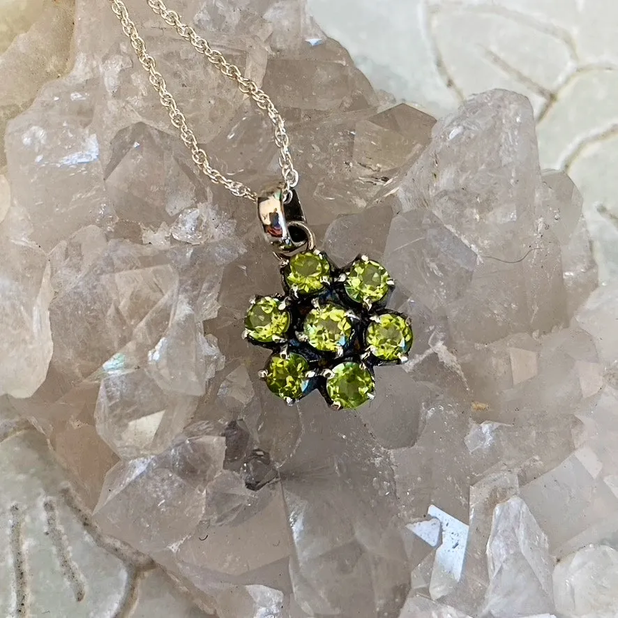 Peridot Seven Gem Pendant - Fiore