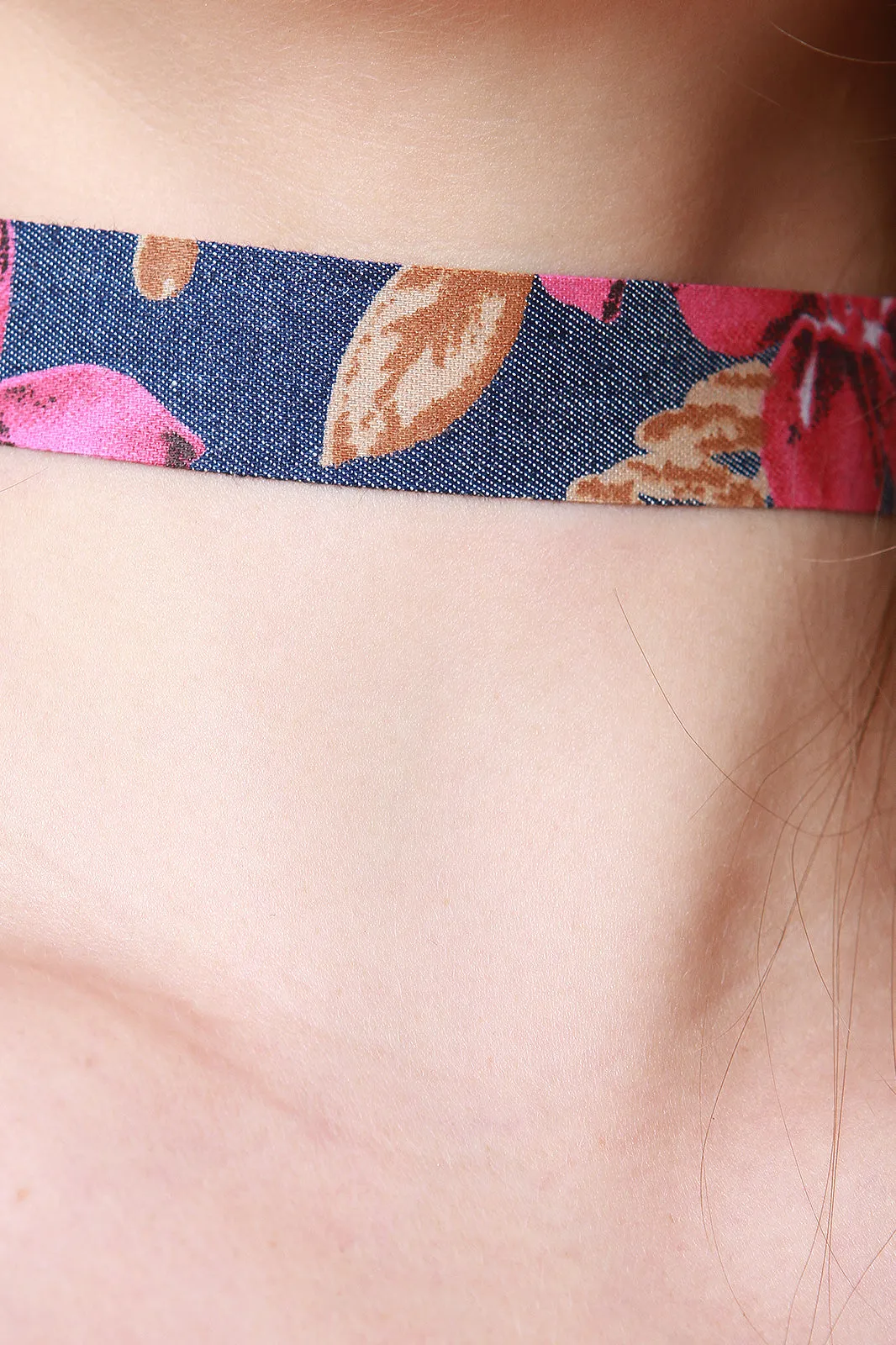 Tropical Floral Print Denim Choker