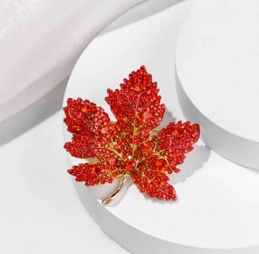 XSB080 - Maple Leaf Saree Brooch